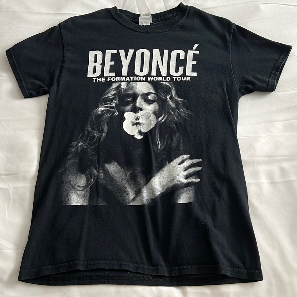 Beyoncé graphic t-shirt